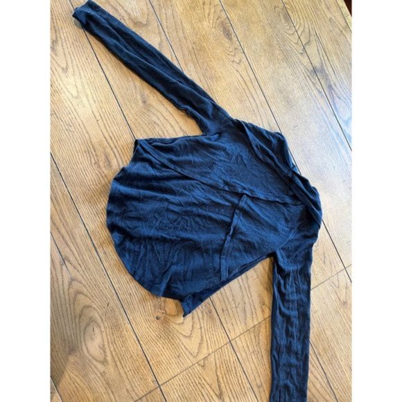 Short black cardigan - Picture 7 of 7